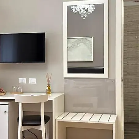 Faro Bianco 5*